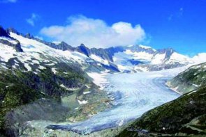 Alpskými průsmyky z Davosu do Montreux - autem či motocyklem - Švýcarsko