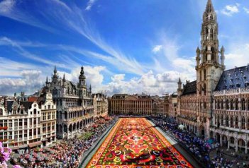 Belgie – okruh Belgickým královstvím a květinový koberec na Grand Place - Belgie