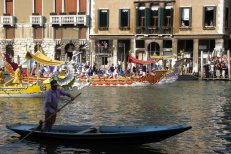 Benátky, ostrovy, slavnosti gondol a Bienále - Itálie - Benátky