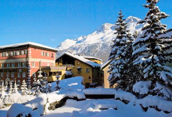 Hotel Julier Palace - Švýcarsko - St. Moritz