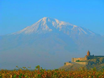 Jerevan kouzlo Arménie - letecké víkendy