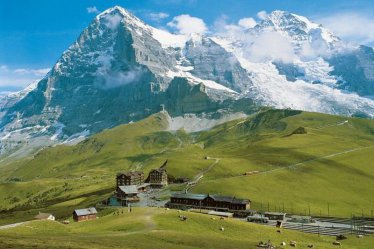 Pěší turistika v Bernských Alpách