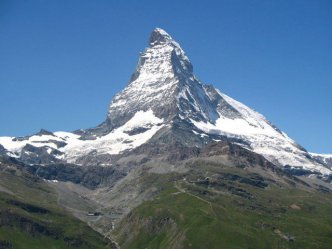 Pěší turistika ve stínu Matterhornu