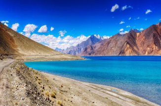 Tajemná zákoutí neobjeveného Kašmíru a úchvatná příroda Ladakhu - Indie