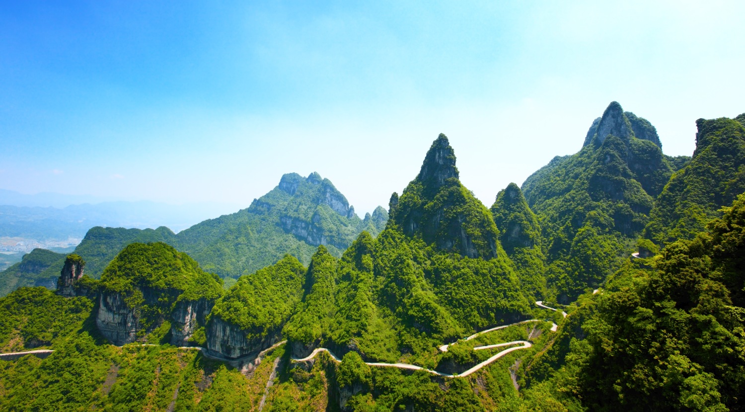 Levitující hory Tianzi v národním parku Zhangjiajie
