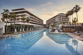 Acanthus and Cennet Barut Collection