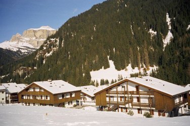 APARTMÁNOVÝ DŮM CASA CANAZEI