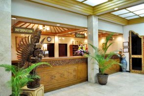 Ari Putri - Indonésie