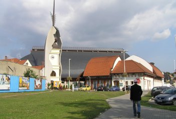 Babí léto s termálními lázněmi v Egeru - Maďarsko