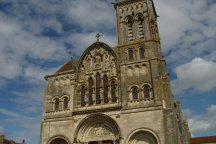 Beaujolais a Burgundsko, kláštery a slavnost vína - Francie