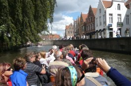 Belgický květinový koberec na náměstí z balkónu - Belgie