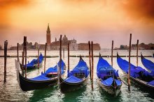 BENÁTKY A OSTROVY  BURANO, MURANO  + ZÁMEK MIRAMAR - Itálie