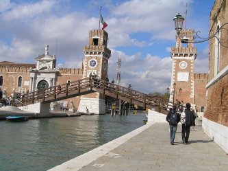 Benátky a ostrovy, Velikonoce a La Biennale