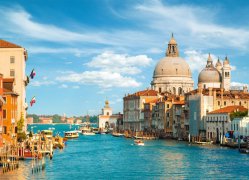 Benátky – slavnosti moře, světel, gondol a benátské Biennle