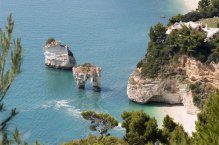 Bílé útesy Gargána a památky Apulie - Itálie