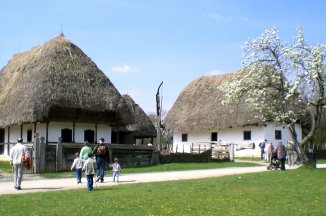 Bratislava, Budapešť, lázně a Velikonoce ve skanzenu Szentendre - Maďarsko