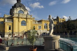 Budapešť, Bratislava, Dunajský ohyb, Mosonmagyorovár, památky a termální lázně - Maďarsko