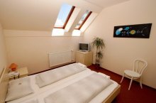 BÜRŐ - Maďarsko - Budapešť