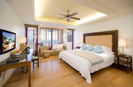 Centara Grand Beach Resort - Thajsko - Phuket - Karon Beach