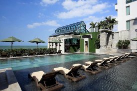 Recenze Centara Grand Modus Resort Pattaya