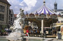 Champagne, UNESCO, víno, katedrály a slavnost Médievales - Francie