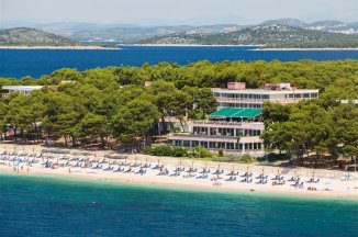 Chorvatsko - národní parky - hotel u moře v Primoštenu - Chorvatsko