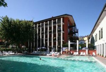 Club Hotel Residence La Vela - Itálie - Lago di Garda
