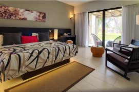 CRYSTALS BEACH RESORT - Mauritius - Belle Mare