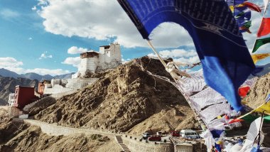 Dobročinný kurz buddhismu a trek v Malém Tibetu