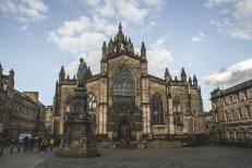 Edinburgh, letecký eurovíkend, opatství na řece Tweed, Rosllynská kaple a krásy  - Velká Británie - Skotsko
