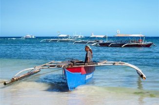 Filipíny - azurová voda, bílý písek, hory, džungle - Filipíny