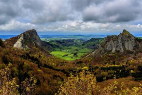 Francouzské sopky a kaňony kraje Auvergne - Francie