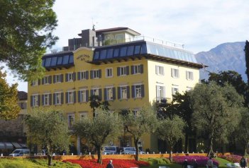 Grand Hotel Riva - Itálie - Lago di Garda - Riva del Garda