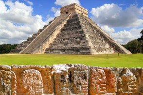 GUATEMALA A MEXIKO, TAJEMSTVÍ MAYŮ, AZTÉKU A OLMÉKŮ - Guatemala