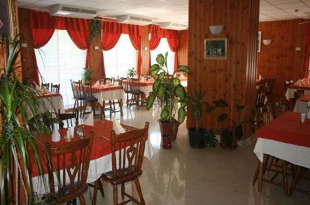 HAJNAL - Maďarsko - Mezökövesd