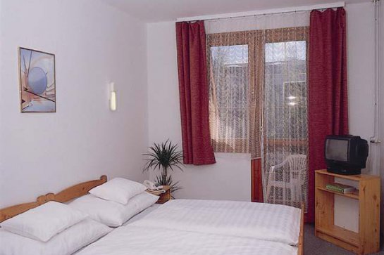 HAJNAL - Maďarsko - Mezökövesd