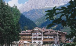 Hotel & Club Gran Chalet Soreghes - Itálie - Val di Fassa - Campitello