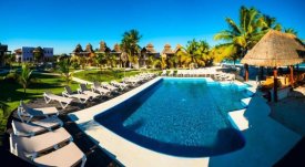 Hotel El Pavo Real Beach Resort