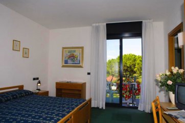 Hotel HELVETIA - Itálie - Lignano - Lignano Pineta