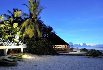 Hotel Holiday Island Resort & Spa - Maledivy - Atol Jižní Ari