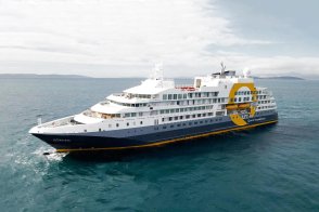 Iceland Circumnavigation: Helicopters, Glaciers and Volcan... - Island