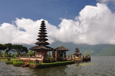 Indonésie - pláže i památky Bali a Lomboku