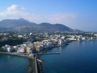 Ischia, ostrov termálů