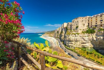 Itálie - Apulie, Basilicata, Kalábrie - podpatek a špička italské boty - Itálie