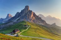 Itálie - turistika v italských Dolomitech - pobyt u jezera Misurina - Itálie