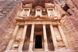Jordánsko - Pouštní krásky Petra a Wadi Rum - Jordánsko