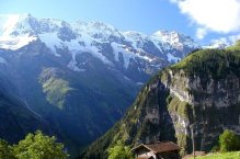 Jungfrau, srdce Švýcarska - gigantická kulisa horských čtyřtisícovek - Švýcarsko