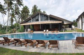 Kamili Beach Villa