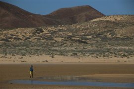 Kanárské ostrovy – Lanzarote Surf & Hike