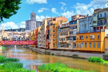 Katalánsko a Andorra - starobylá Girona a Pyreneje - Španělsko